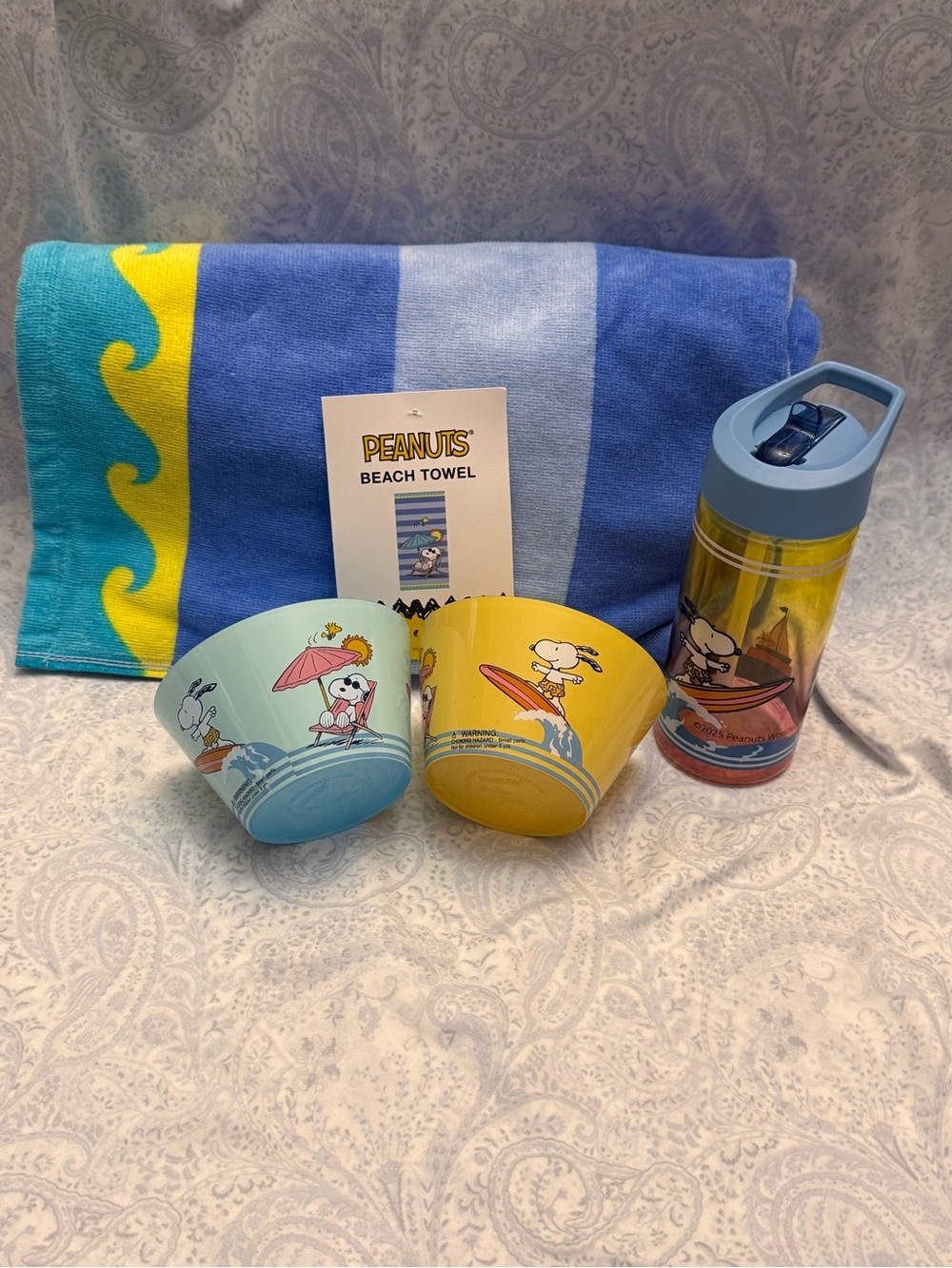 Peanuts Snoopy Beach Pool Bath Towel, 2 snack bowls & 16 oz Straw Bottle B